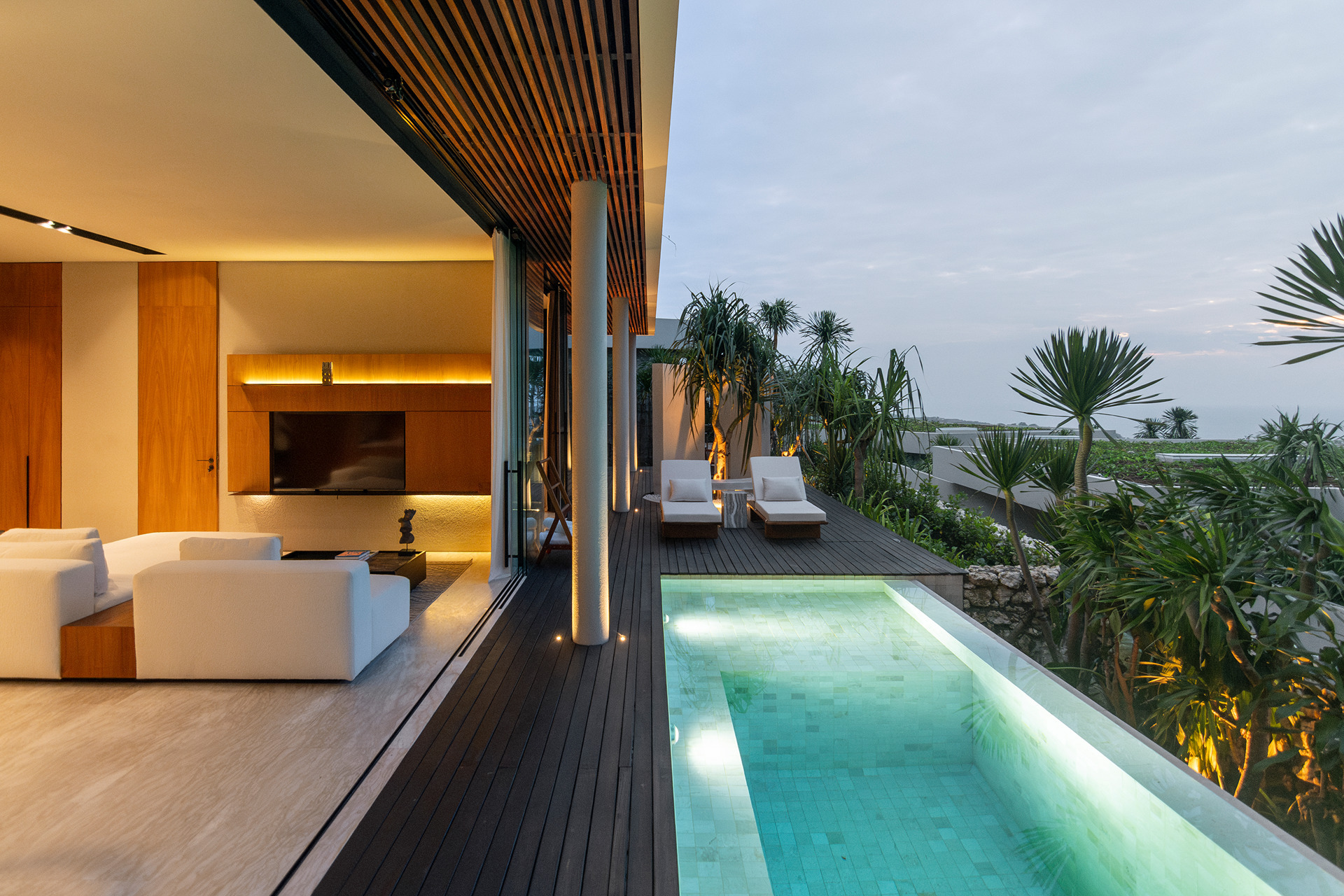Lyvin Melasti Villas